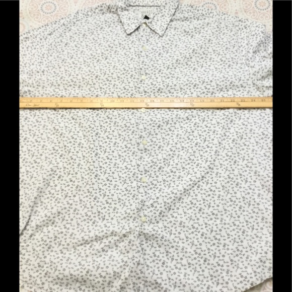 Threads & Heirs White Gray Floral Button Down - Picture 6 of 8